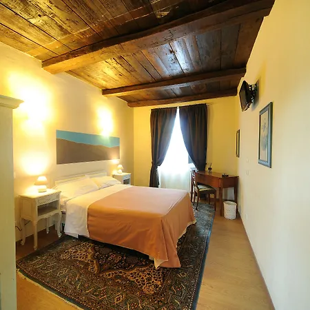 Il Campanile فندق