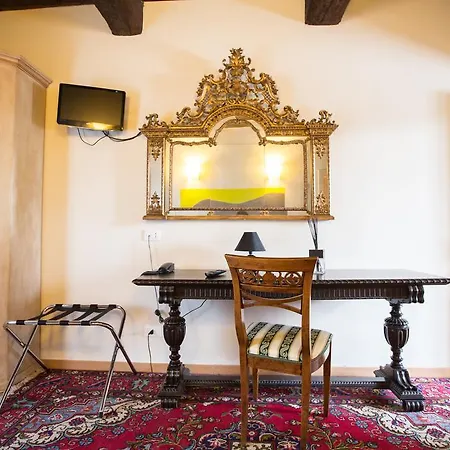 فندق Il Campanile 3*